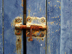 lock door