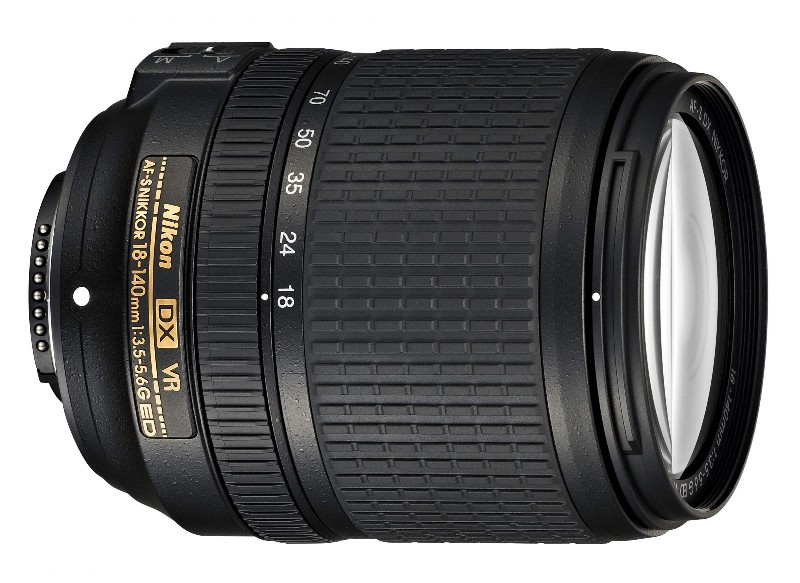 objectif Nikon DX 18-140 mm